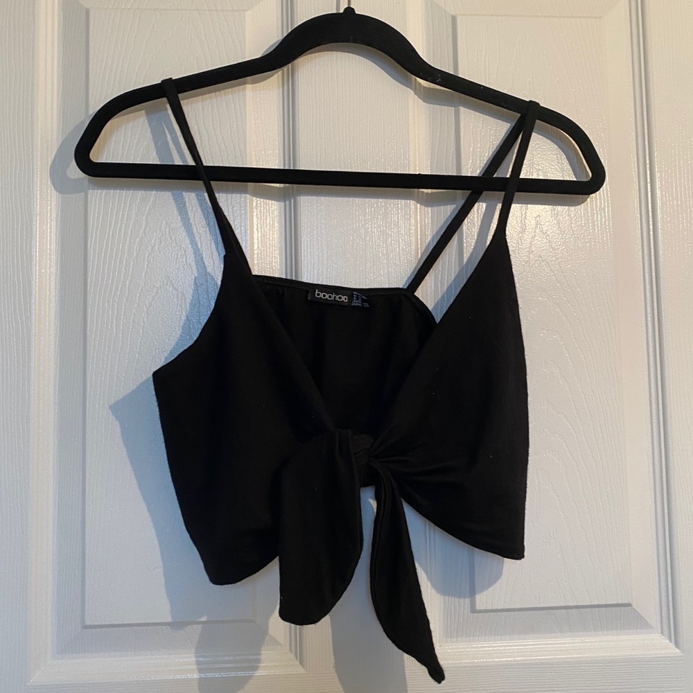 Boohoo black cropped tank